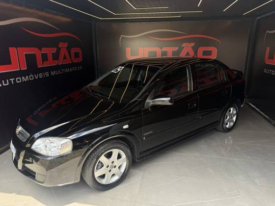 CHEVROLET ASTRA 2.0 MPFI ADVANTAGE 8V FLEX 4P MANUAL CHEVROLET ASTRA 2.0 MPFI ADVANTAGE 8V FLEX 4P MANUAL
